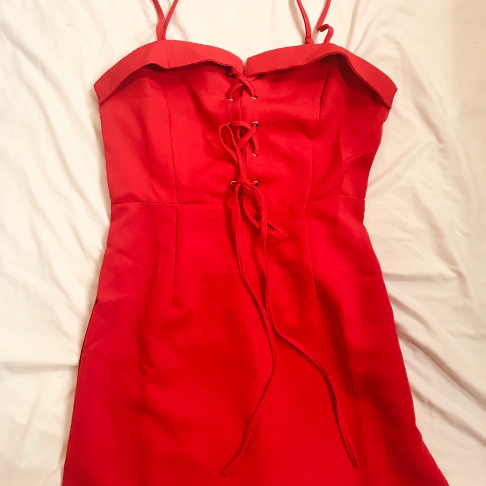 Red lace up mini dress💋
